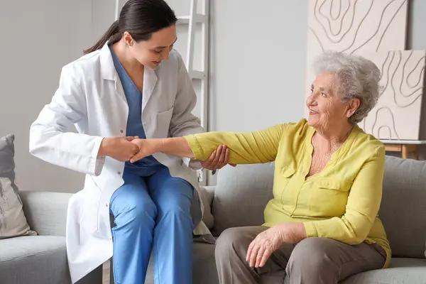 How to Choose the Best Hospice Near Me for Family Care