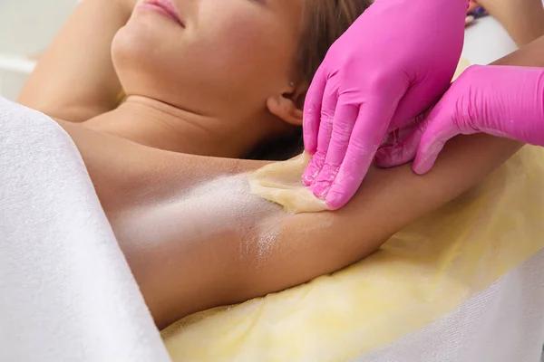 Complete Guide to Sugaring Hair Removal for Beginners