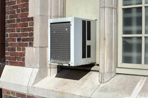 What to Look for Before Buying a Window Air Conditioner