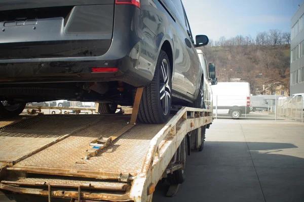 Best Towing Service Calgary for Local and Long Distance Towing